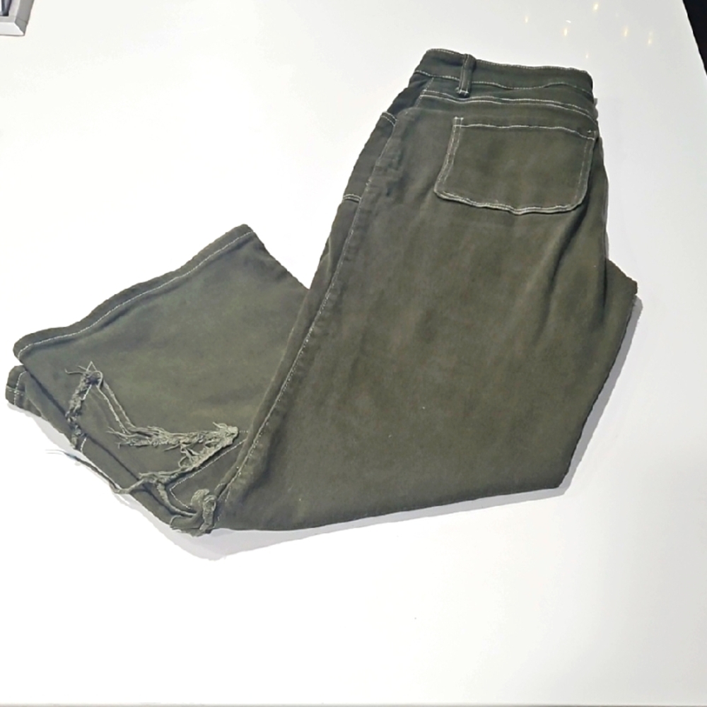 Hot Topic ⭐️ Olive Green Jeans Sz 9